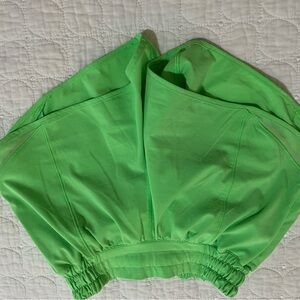 Green lululemon Hotty hot low rise, 4” inseam.
